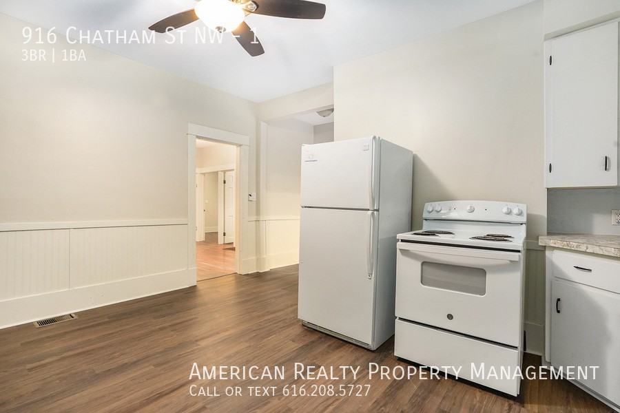 916 Chatham St Nw #1 - Photo 4 of 10