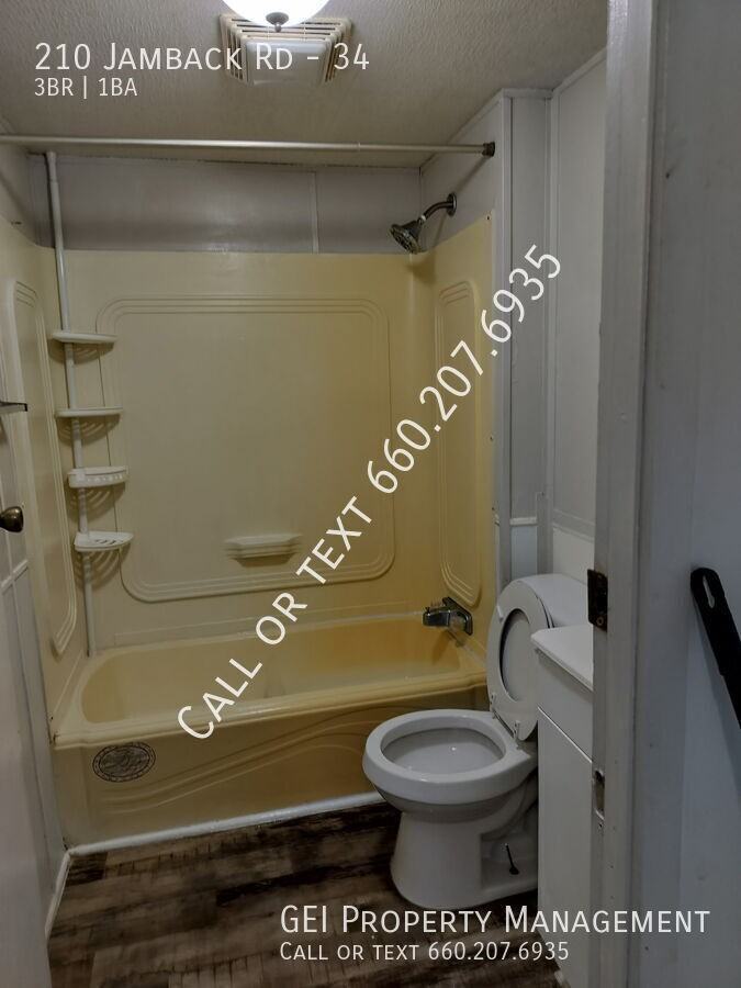 210 Jamback Rd #34 - Photo 4 of 9