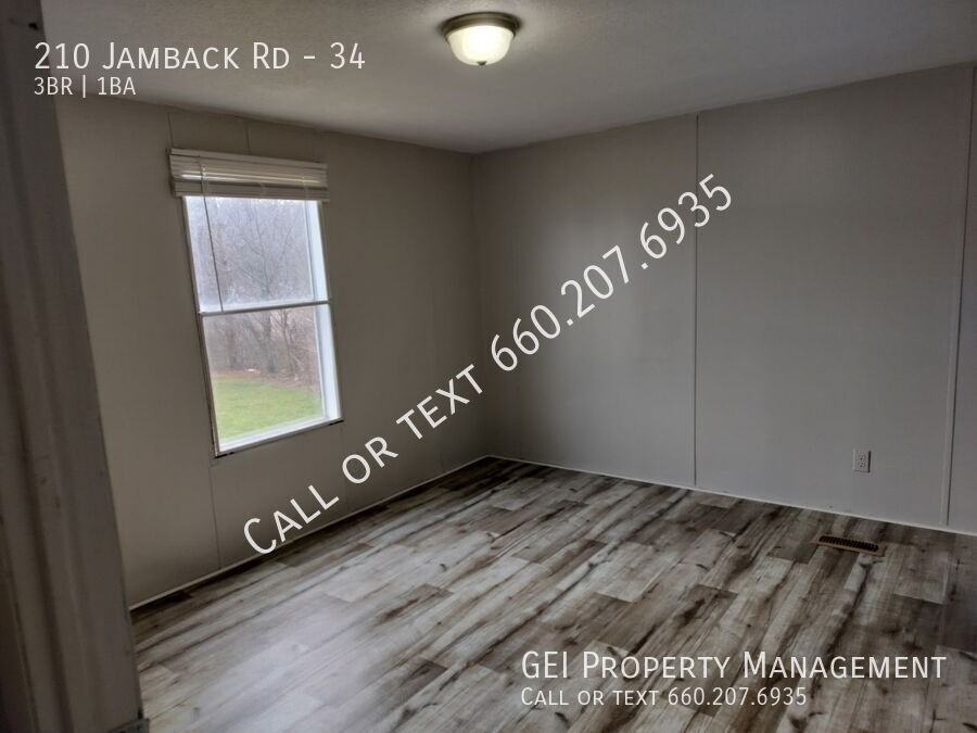 210 Jamback Rd #34 - Photo 6 of 9