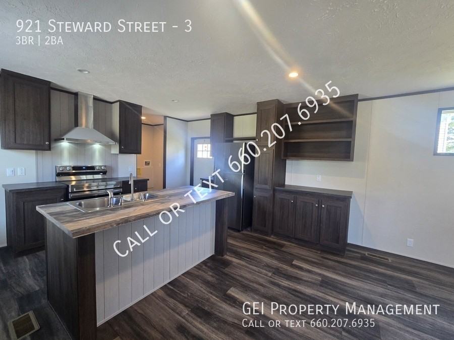 921 Steward St #3 - Photo 2 of 22