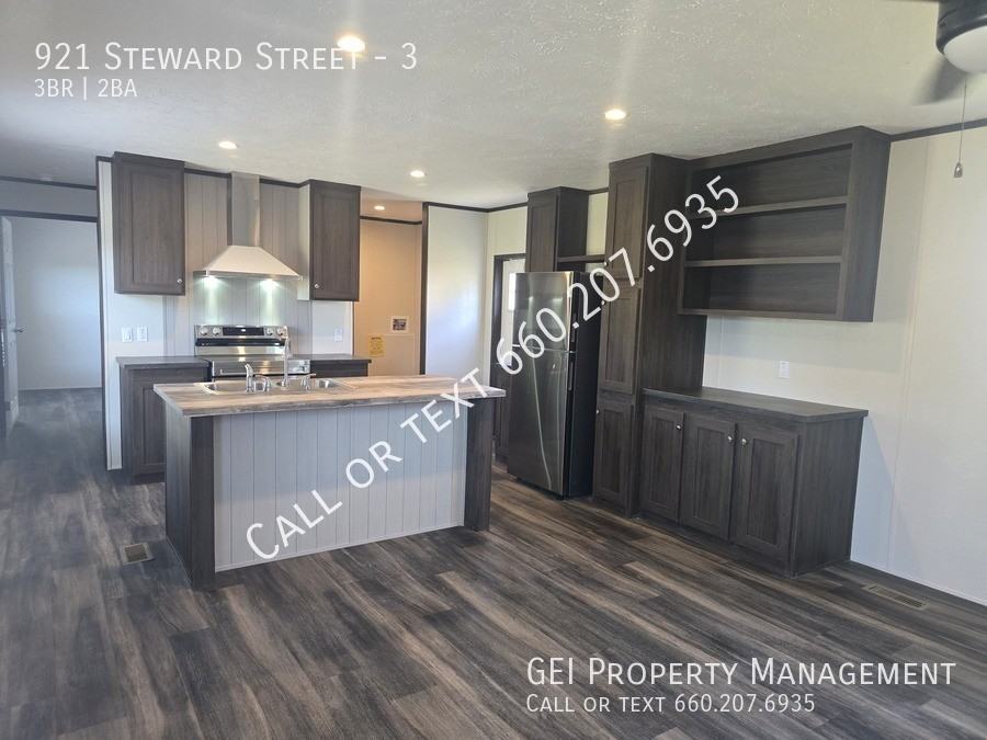 921 Steward St #3 - Photo 4 of 22