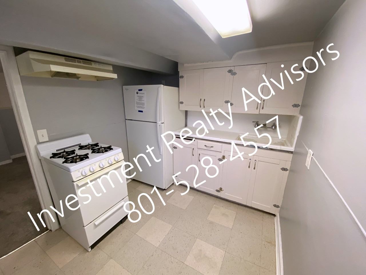 234 1/2 N Spencer Ct - Photo 6 of 10