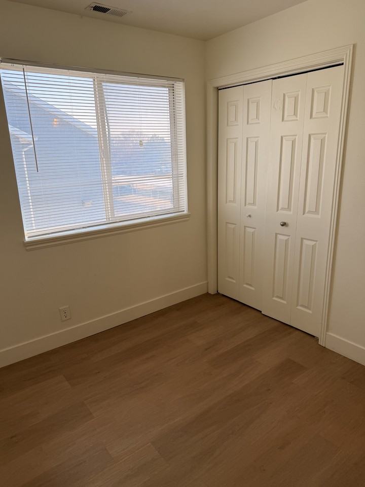 8073 W Copperfield Pl #31 - Photo 4 of 16