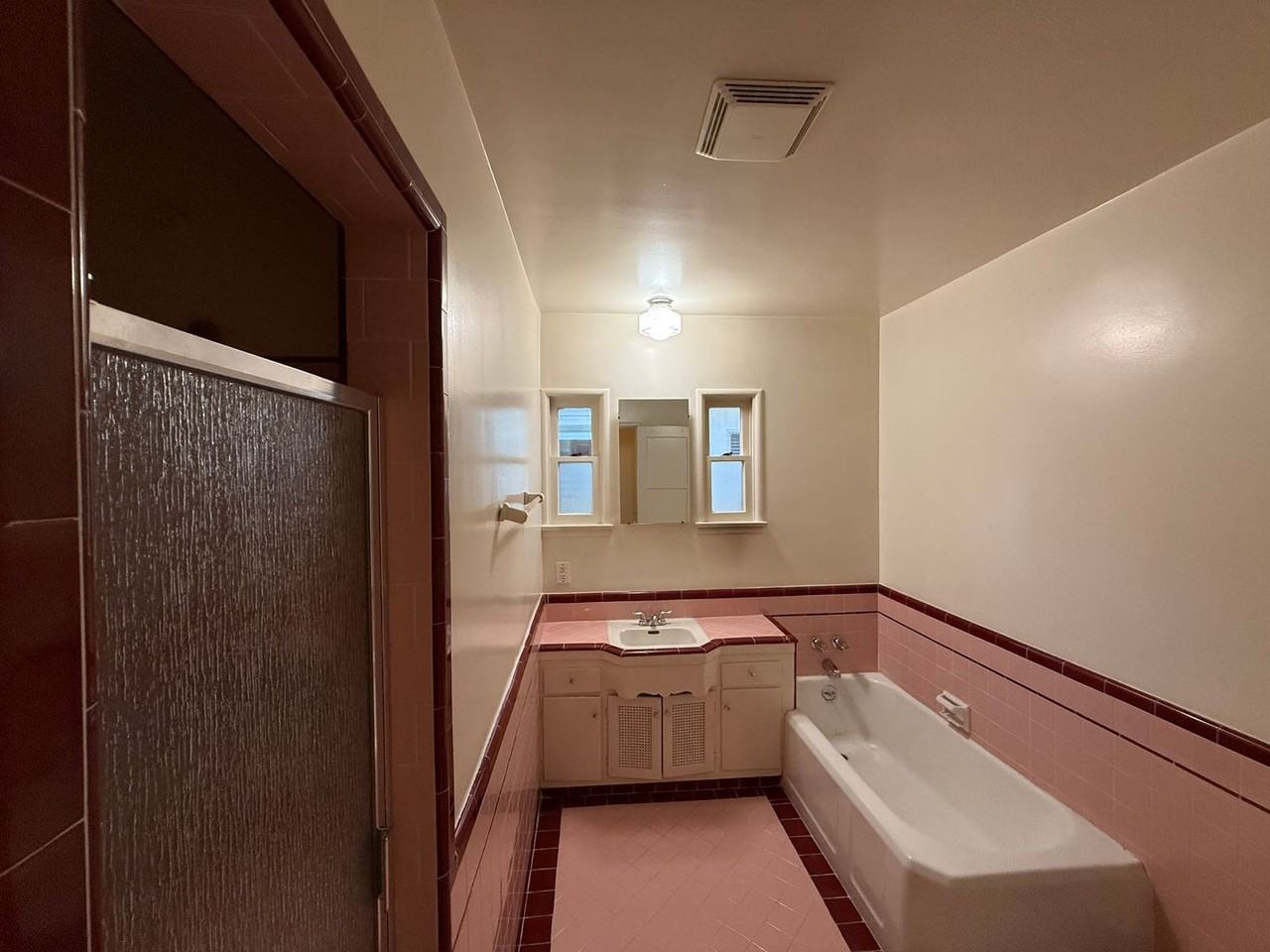 321 N Griffith Park Dr - Photo 7 of 19