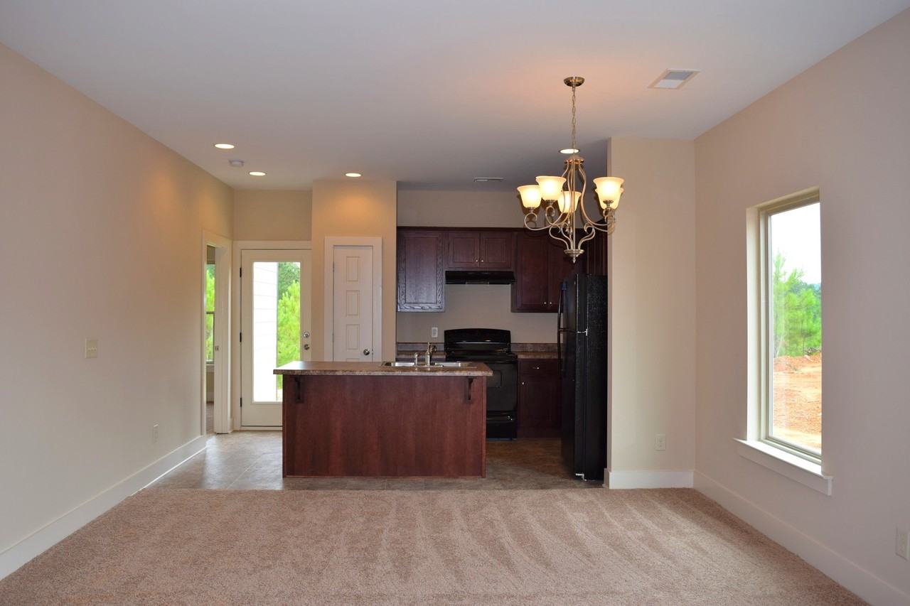 819 Kent Dr - Photo 7 of 17