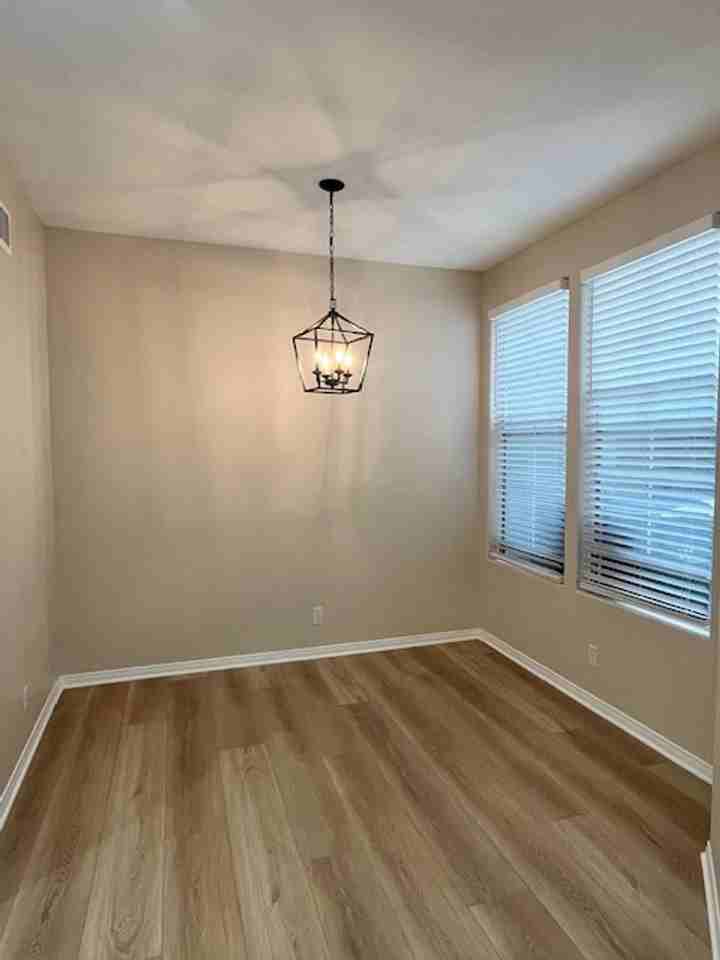 16 Brigmore Aisle - Photo 7 of 22