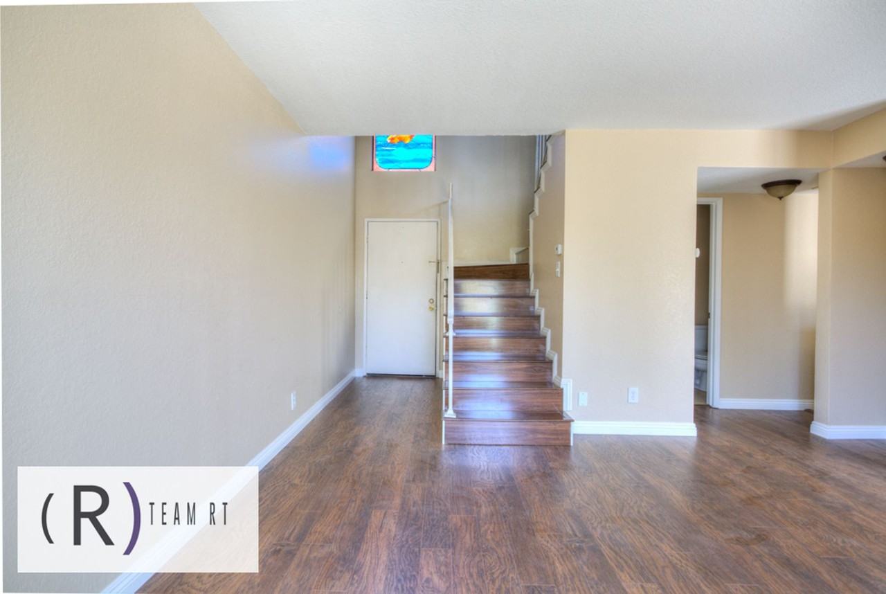 555 S Azusa Ave #32 - Photo 3 of 36