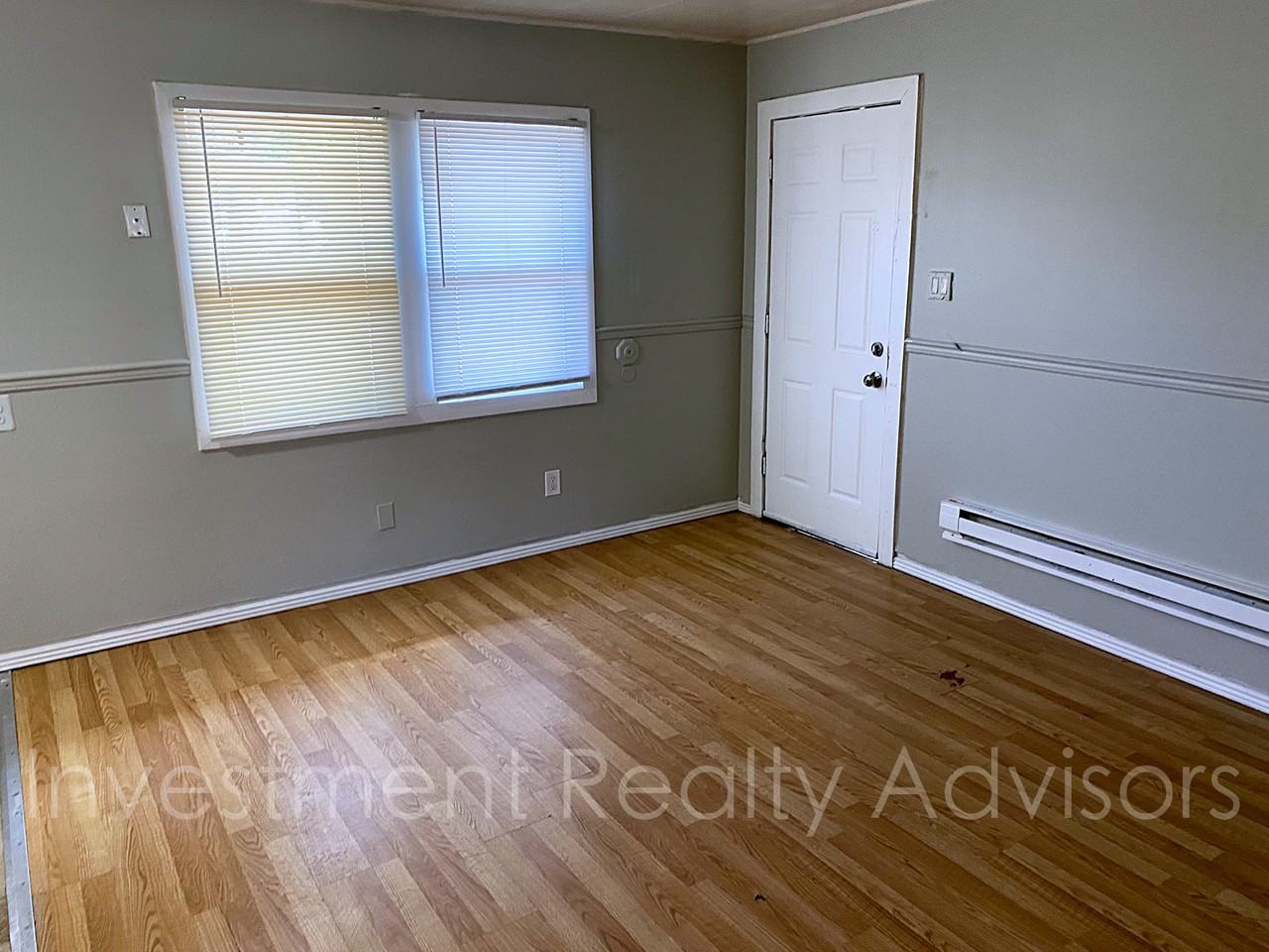 585 N Main St #10 - Photo 3 of 13