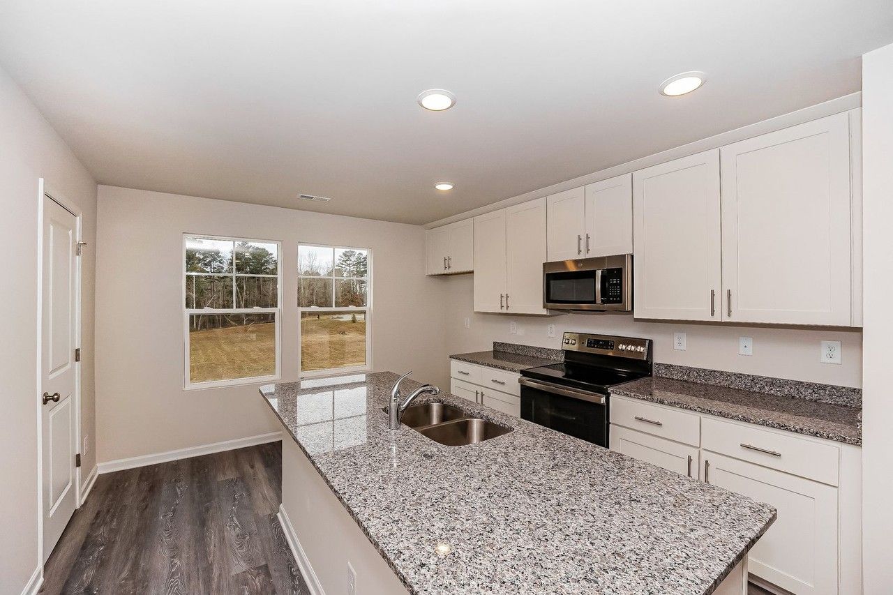 1215 Briarhill Rd - Photo 6 of 29