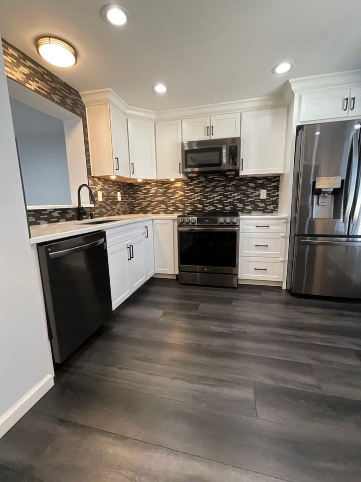 9405 Chippenham Dr - Photo 3 of 47