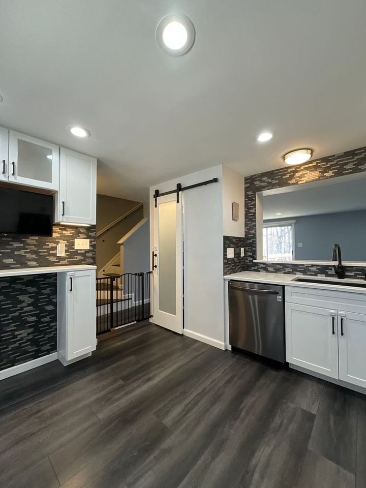 9405 Chippenham Dr - Photo 6 of 47