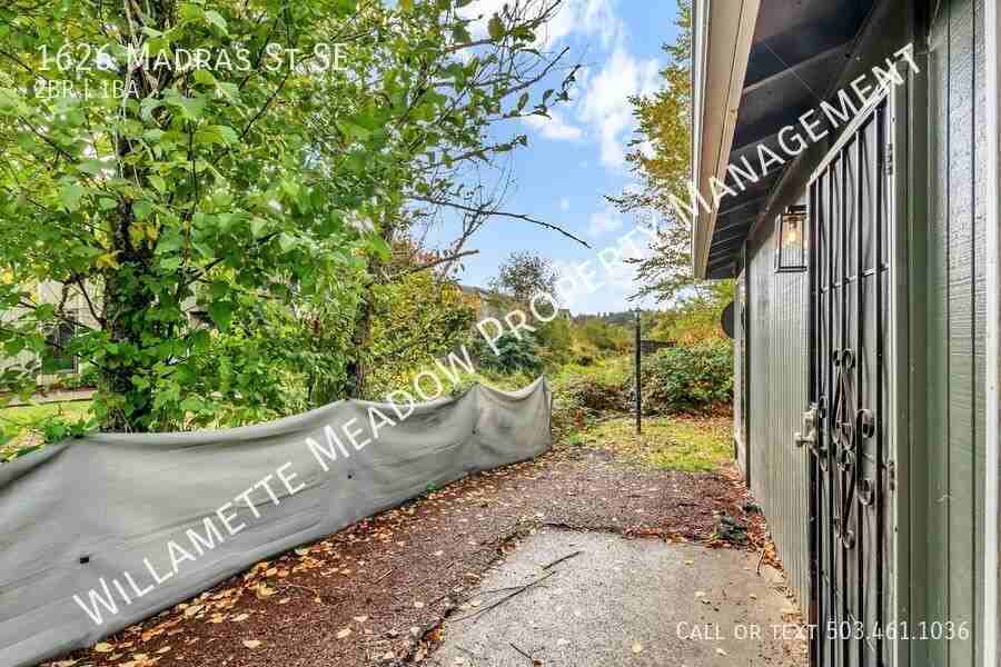 1626 Madras St Se - Photo 6 of 33