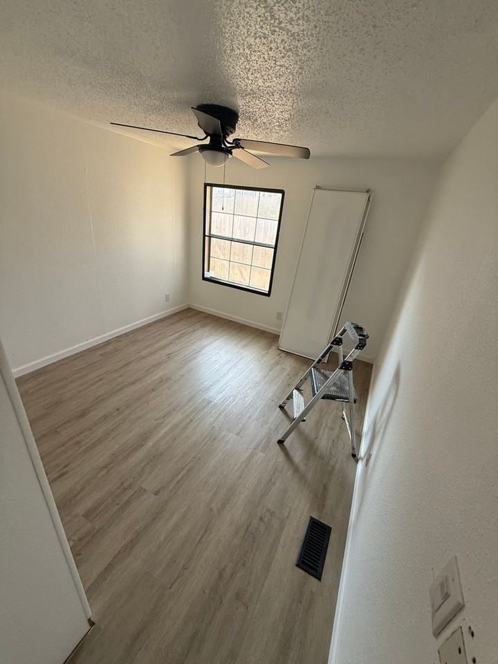 4710 Llano St - Photo 7 of 10