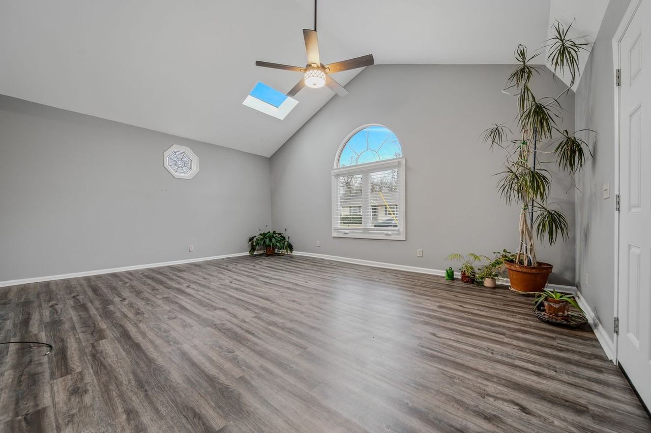 1506 23rd Ave N - Photo 2 of 20