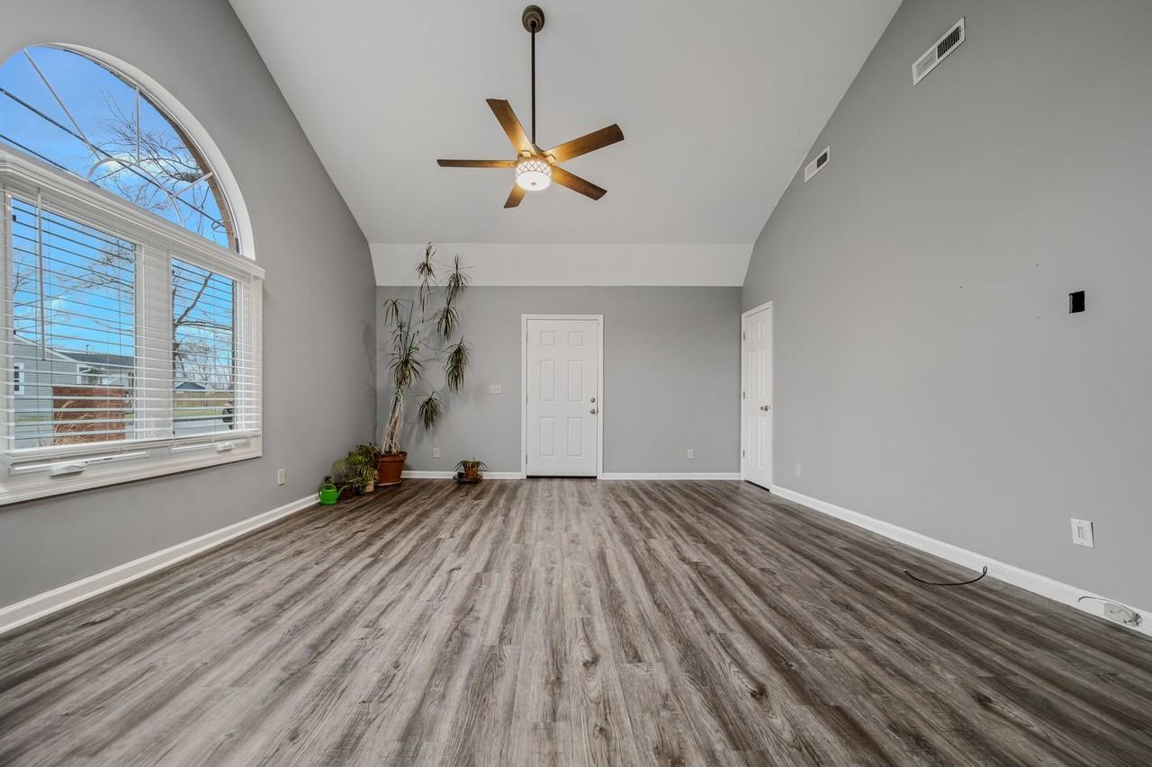 1506 23rd Ave N - Photo 5 of 20