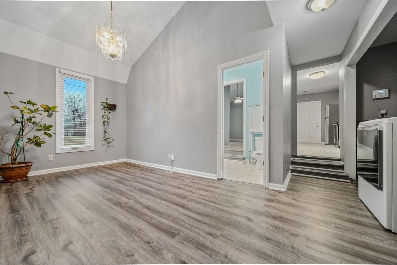 1506 23rd Ave N - Photo 6 of 20