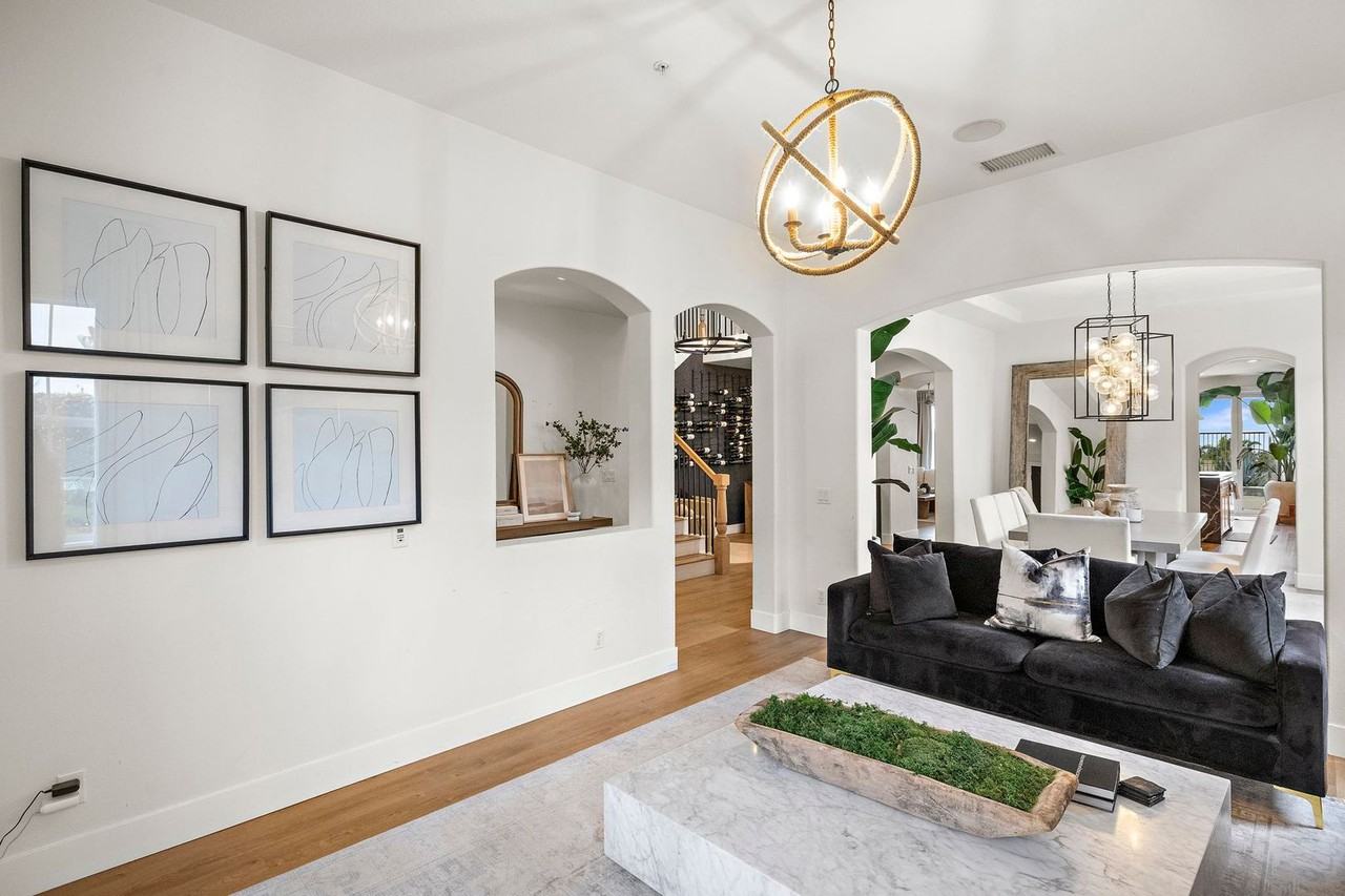 1512 Camino Reservado - Photo 2 of 39