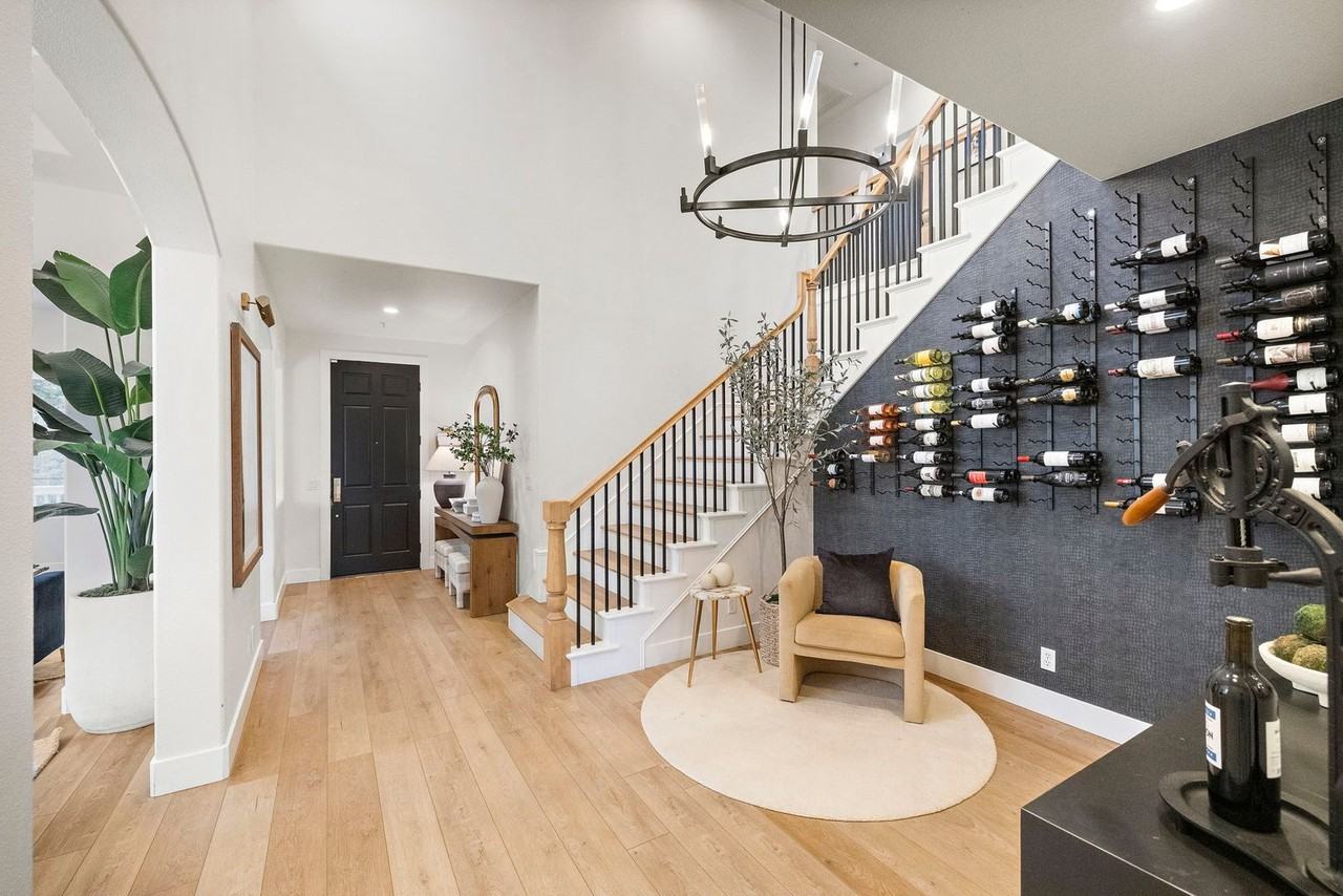 1512 Camino Reservado - Photo 4 of 39