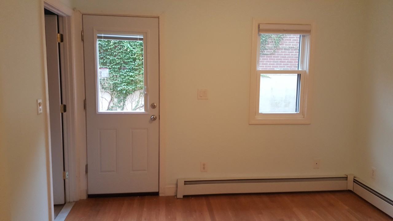 214 Charles St #TH - Photo 7 of 15