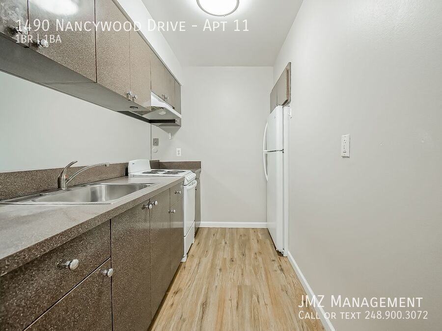 1490 Nancywood Dr #11 - Photo 6 of 12