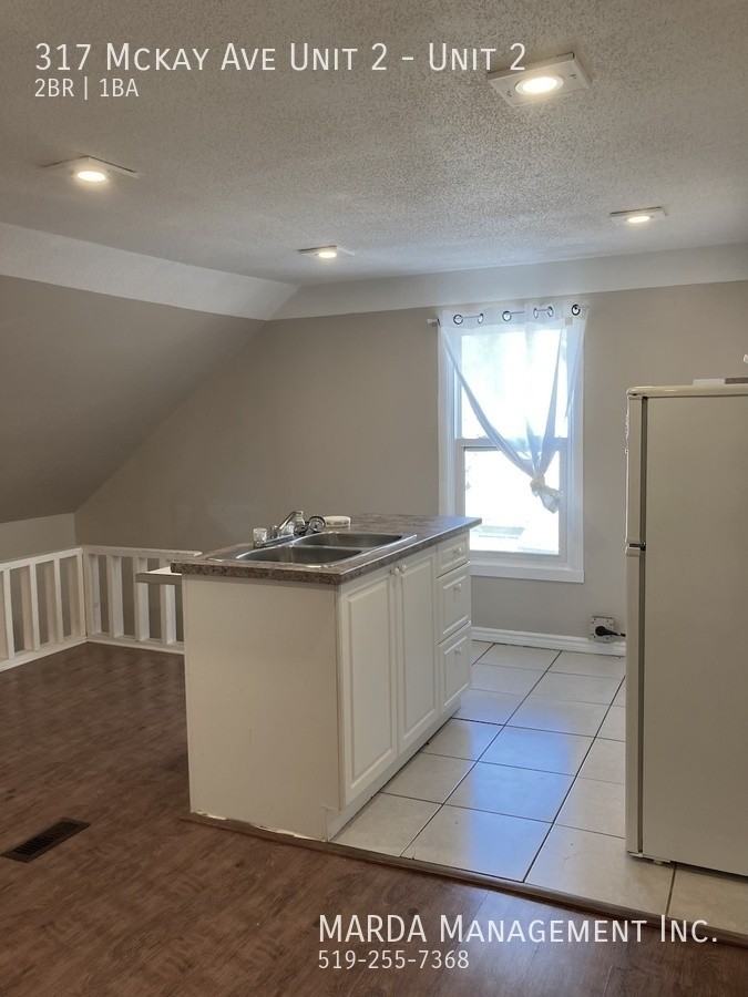 317 Mckay Ave Unit 2 #2 - Photo 4 of 23