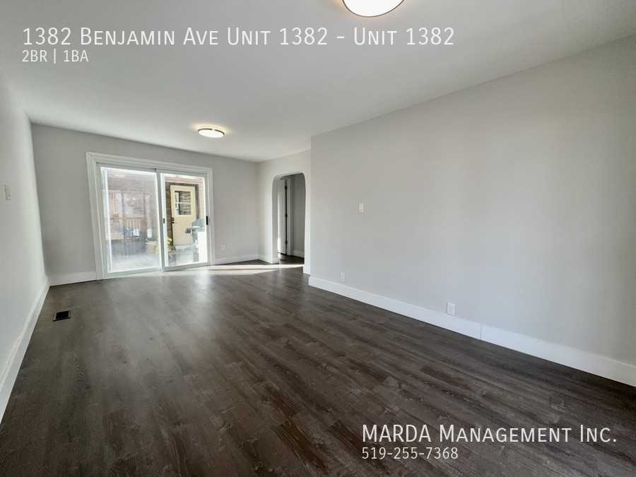 1382 Benjamin Ave Unit 1382 #1382 - Photo 2 of 32