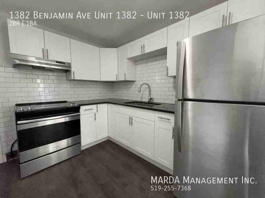 1382 Benjamin Ave Unit 1382 #1382 - Photo 7 of 32