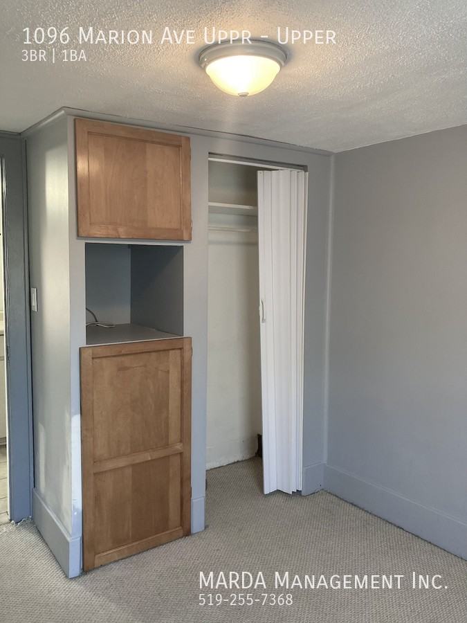1096 Marion Ave Uppr - Photo 5 of 21