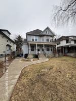 featured image of 374 Campbell Ave #4