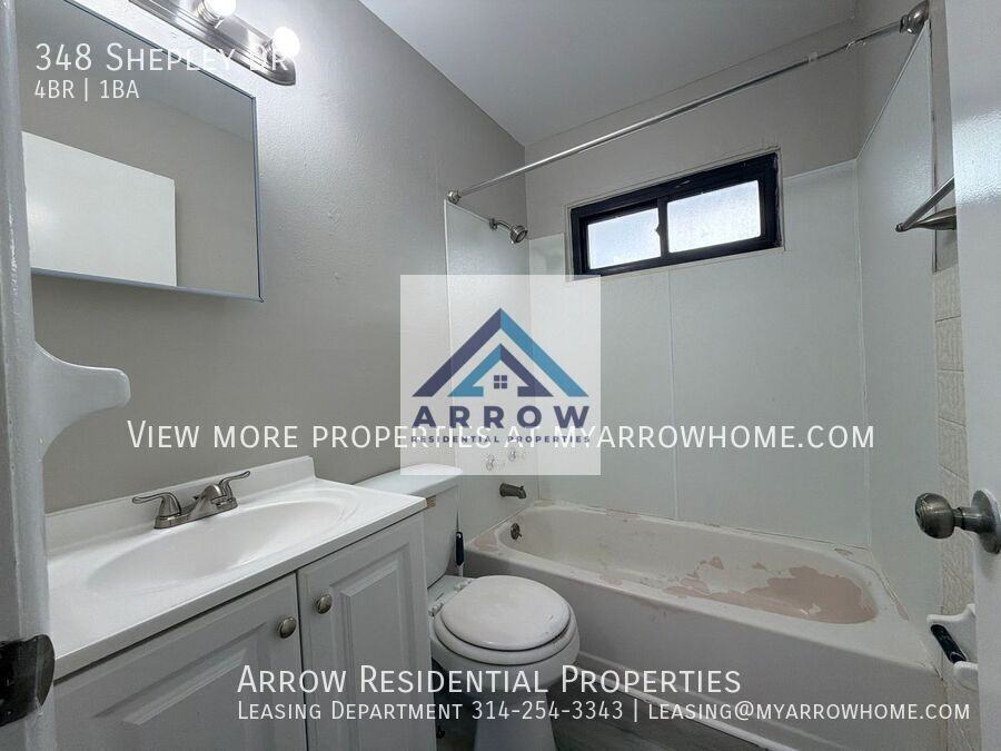 348 Shepley Dr - Photo 3 of 20