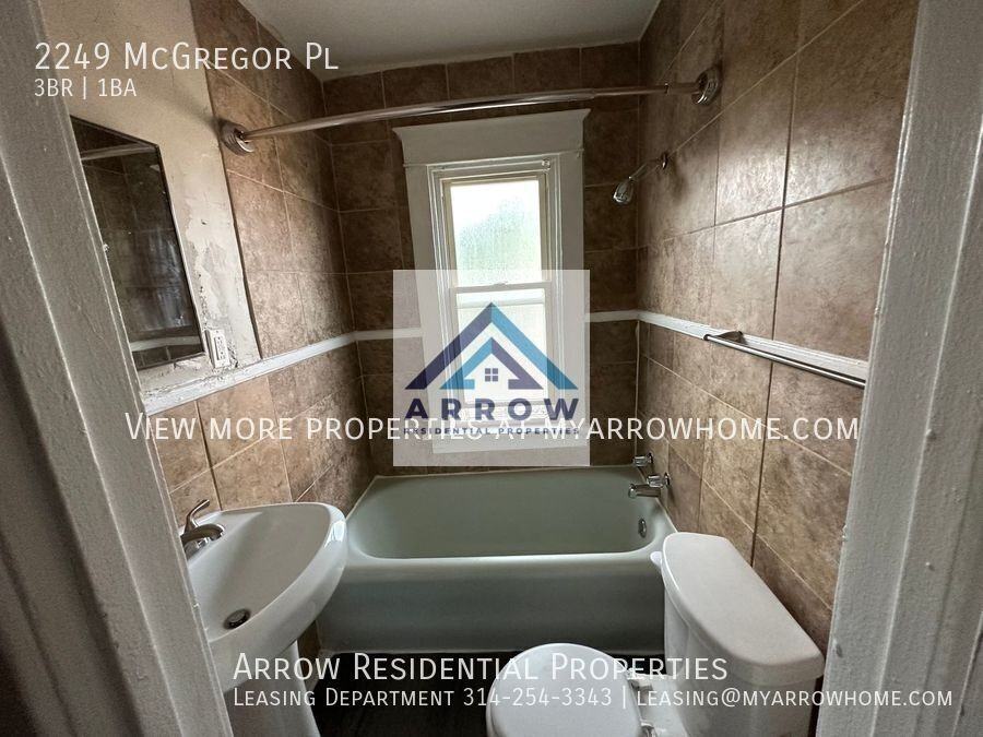 2249 Mcgregor Pl - Photo 7 of 23