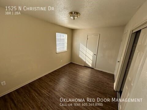 1525 N Christine Dr - Photo 7 of 21