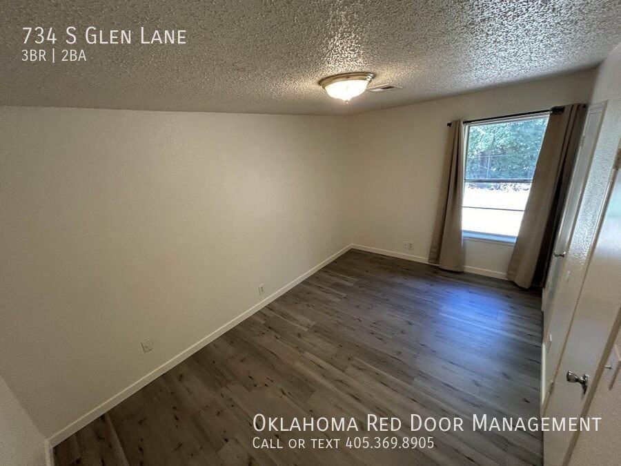 734 S Glen Ln - Photo 3 of 14