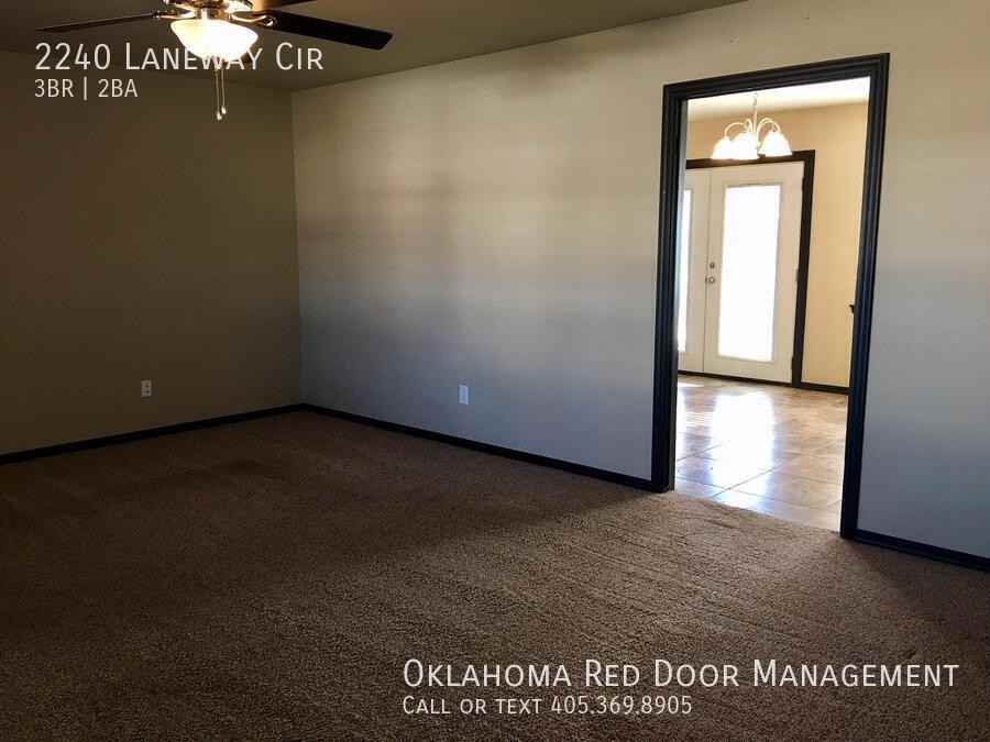 2240 Laneway Cir - Photo 6 of 10