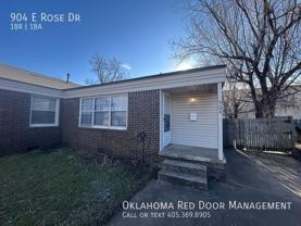 904 E Rose Dr - Photo 1 of 1