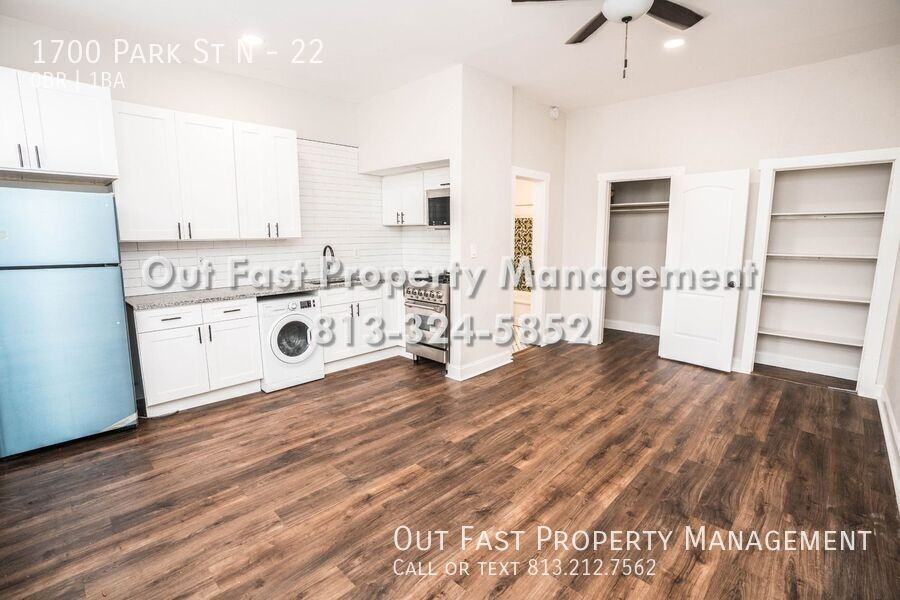 1700 Park St N #22 - Photo 4 of 20