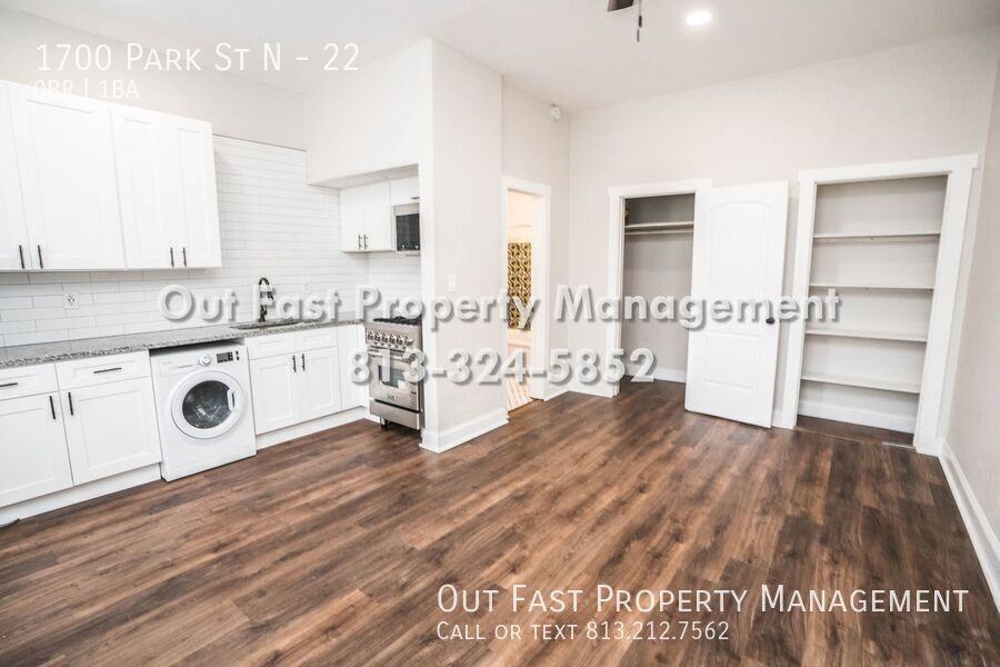 1700 Park St N #22 - Photo 5 of 20