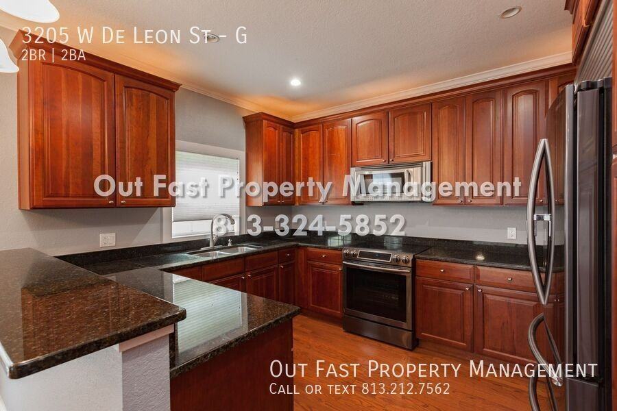 3205 W De Leon St #G - Photo 5 of 26
