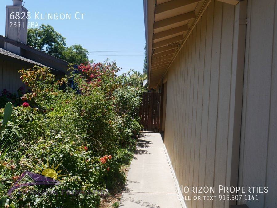 6828 Klingon Ct - Photo 2 of 26