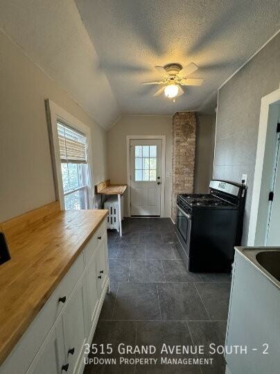 3515 Grand Ave S #2 - Photo 4 of 33