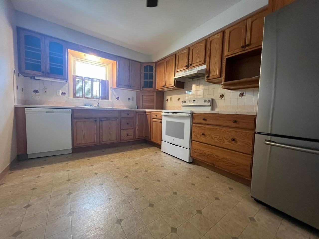 26202 Lake Shore Blvd Lowr - Photo 3 of 20