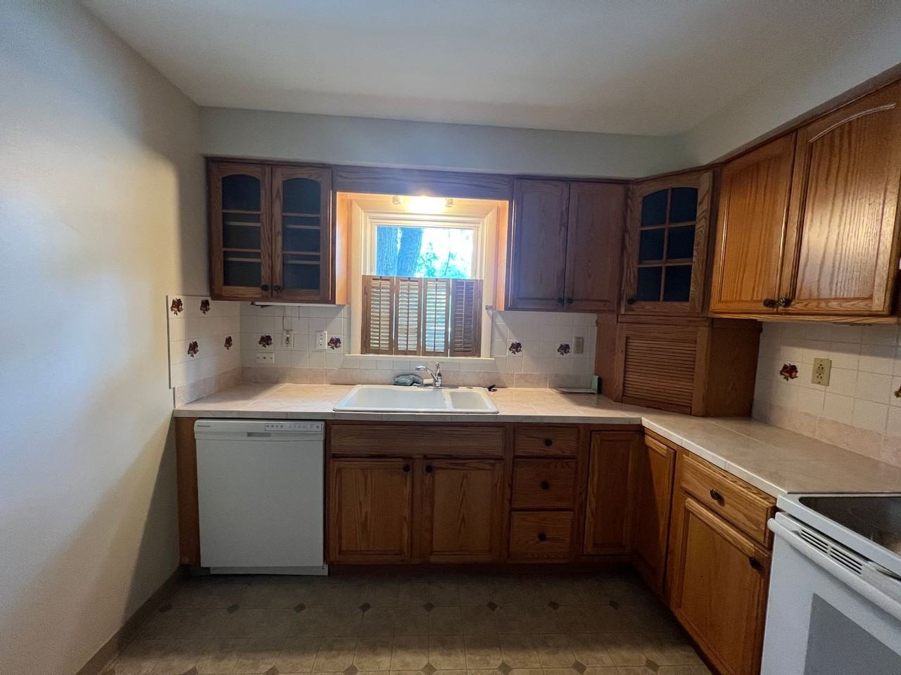 26202 Lake Shore Blvd Lowr - Photo 4 of 20