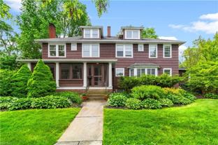 2425 Demington Dr - Photo 1 of 1