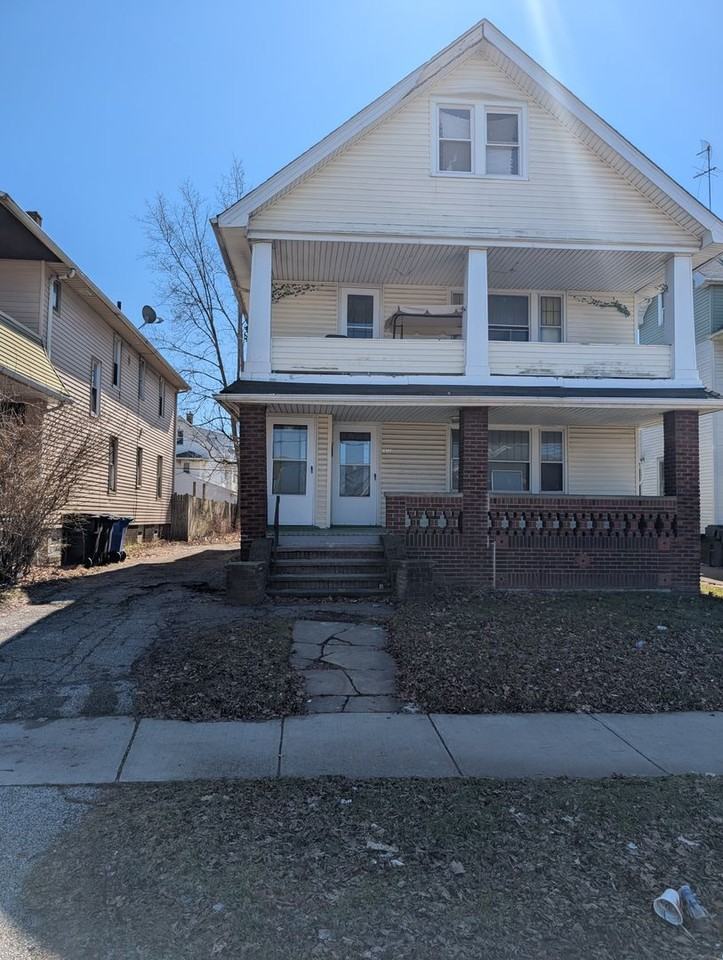 10711 Joan Ave - Photo 2 of 15