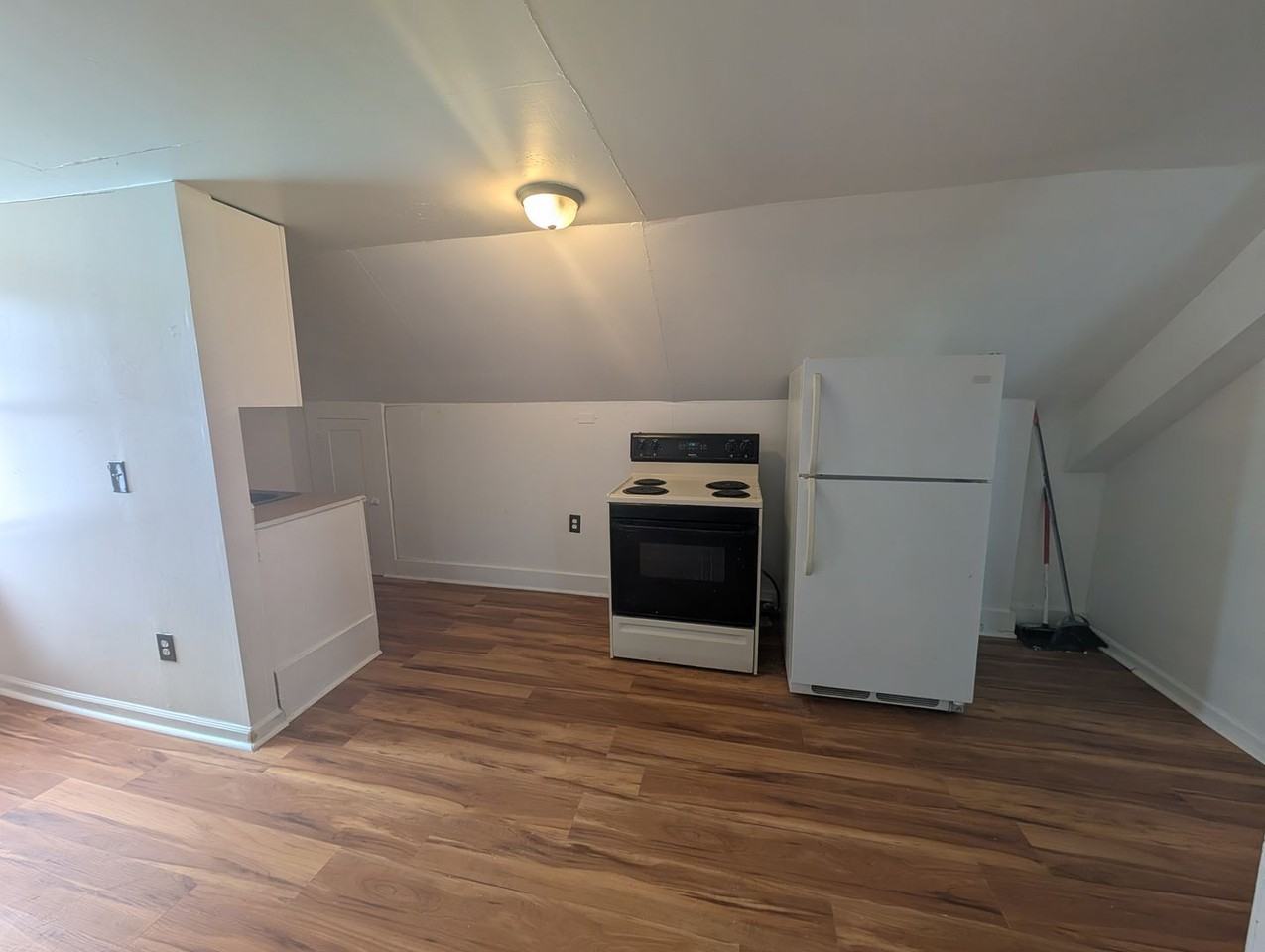 10711 Joan Ave - Photo 6 of 15