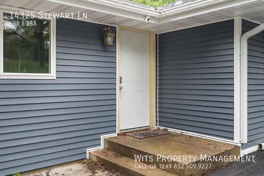 14325 Stewart Ln - Photo 3 of 35