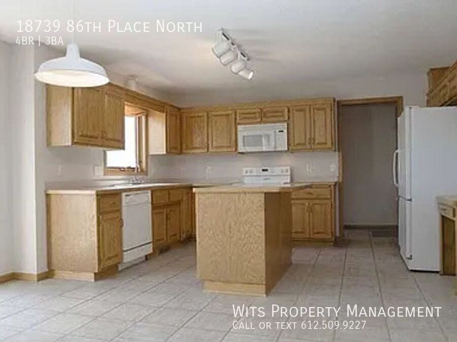 18739 86th Pl N - Photo 3 of 12