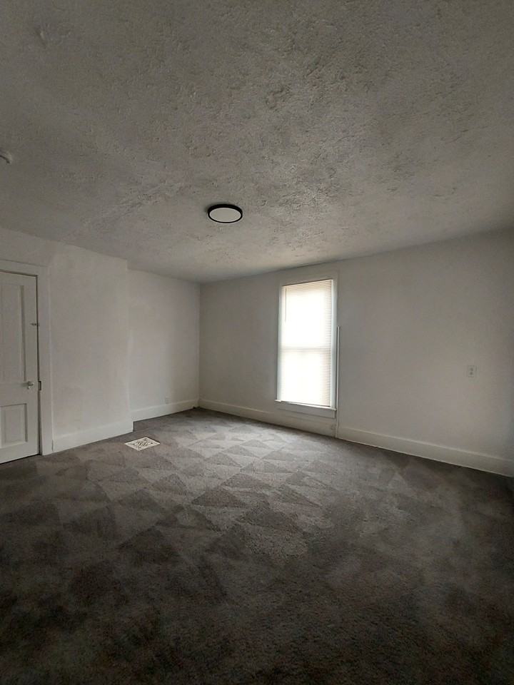 240 W Main St - Photo 5 of 8