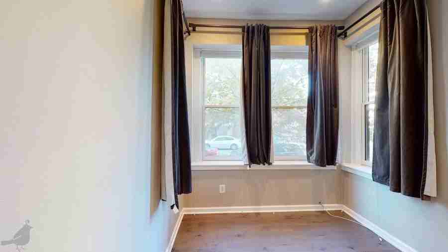 2032 15th St Nw #4 - Photo 3 of 33