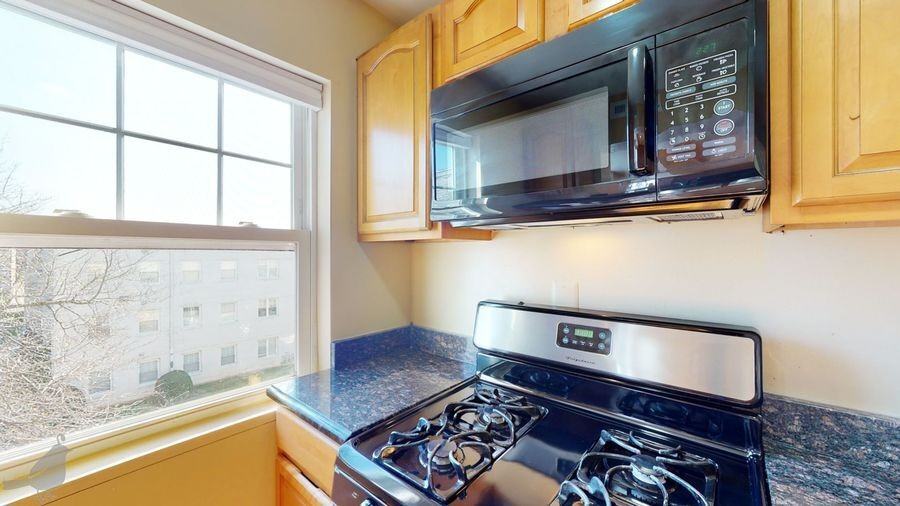 3868 9th St Se #301 - Photo 3 of 41